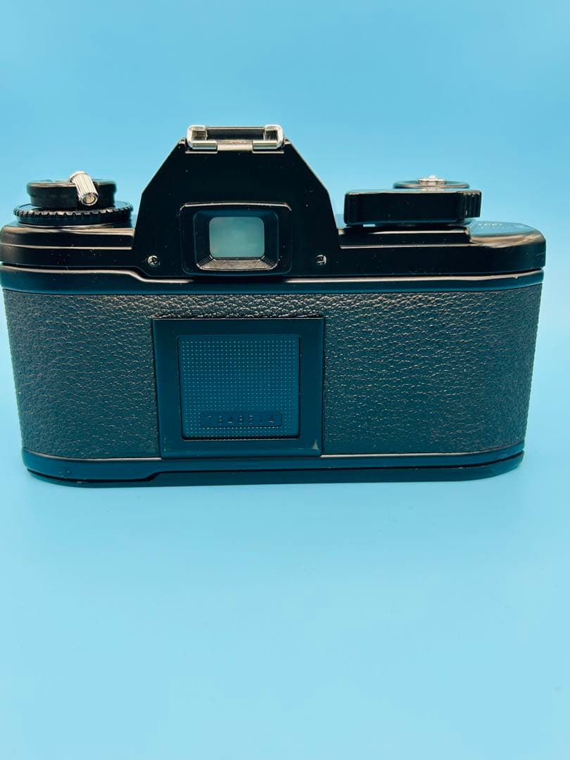 Nikon EM ZOOM Ai 35〜70 MACRO f / 3.3〜4.5