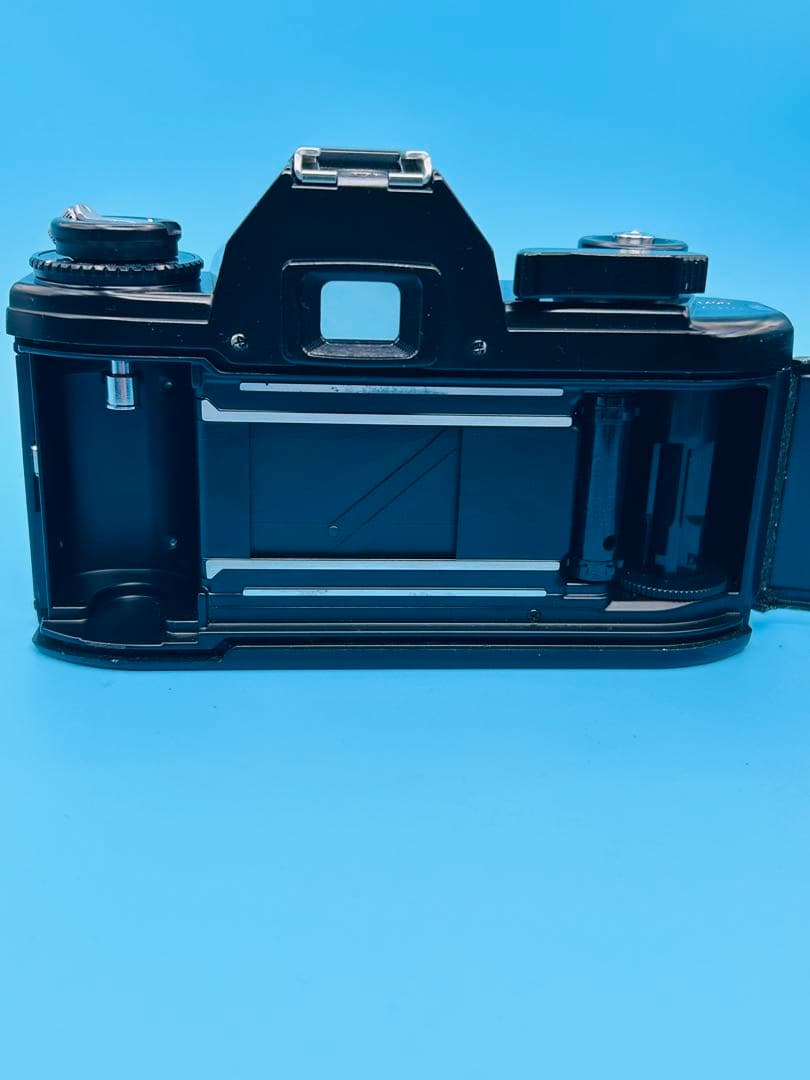 Nikon EM ZOOM Ai 35〜70 MACRO f / 3.3〜4.5