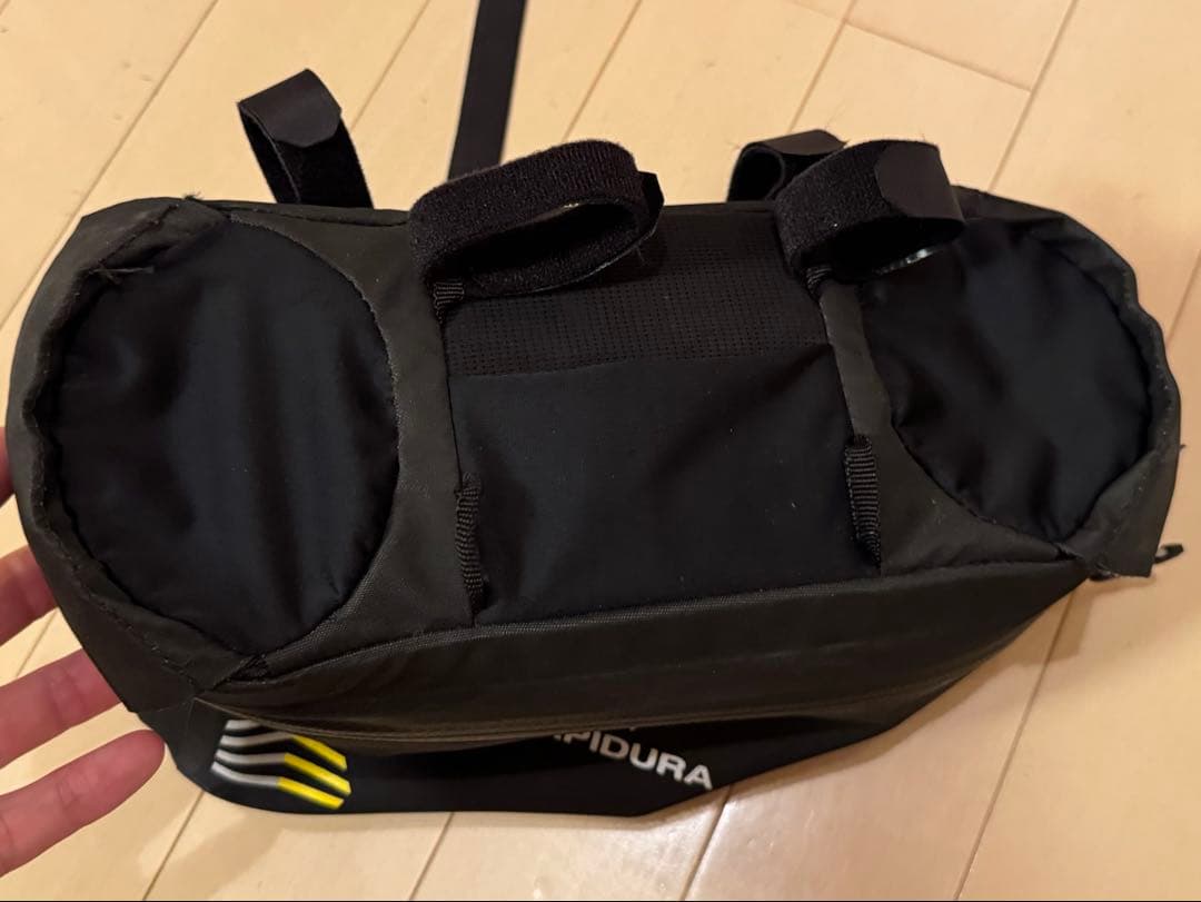 Apidura レーシング ハンドルバーバッグ5L