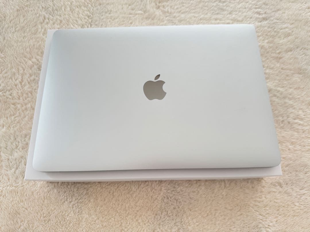 美品　MacBook Air 2020 13インチ 512GB 8GB シルバー
