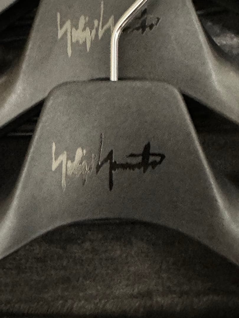 ヨウジヤマモトのロゴ入りハンガー x11本セット