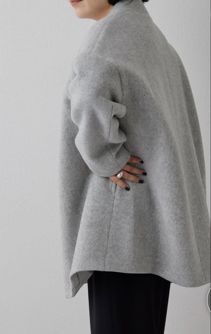 Whim Gazette メリンプミドルコート グレー 2024AW