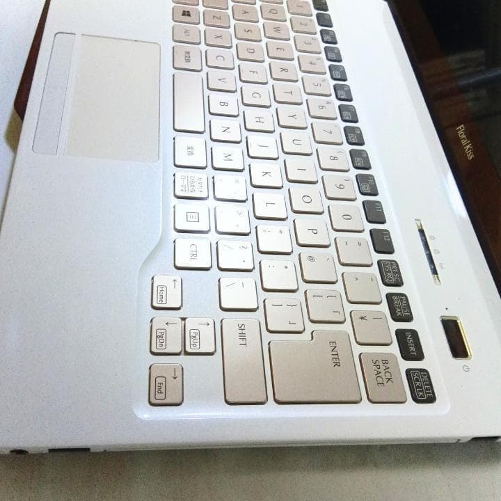 【可愛い♬】ノートパソコン windows11 office2024 富士通