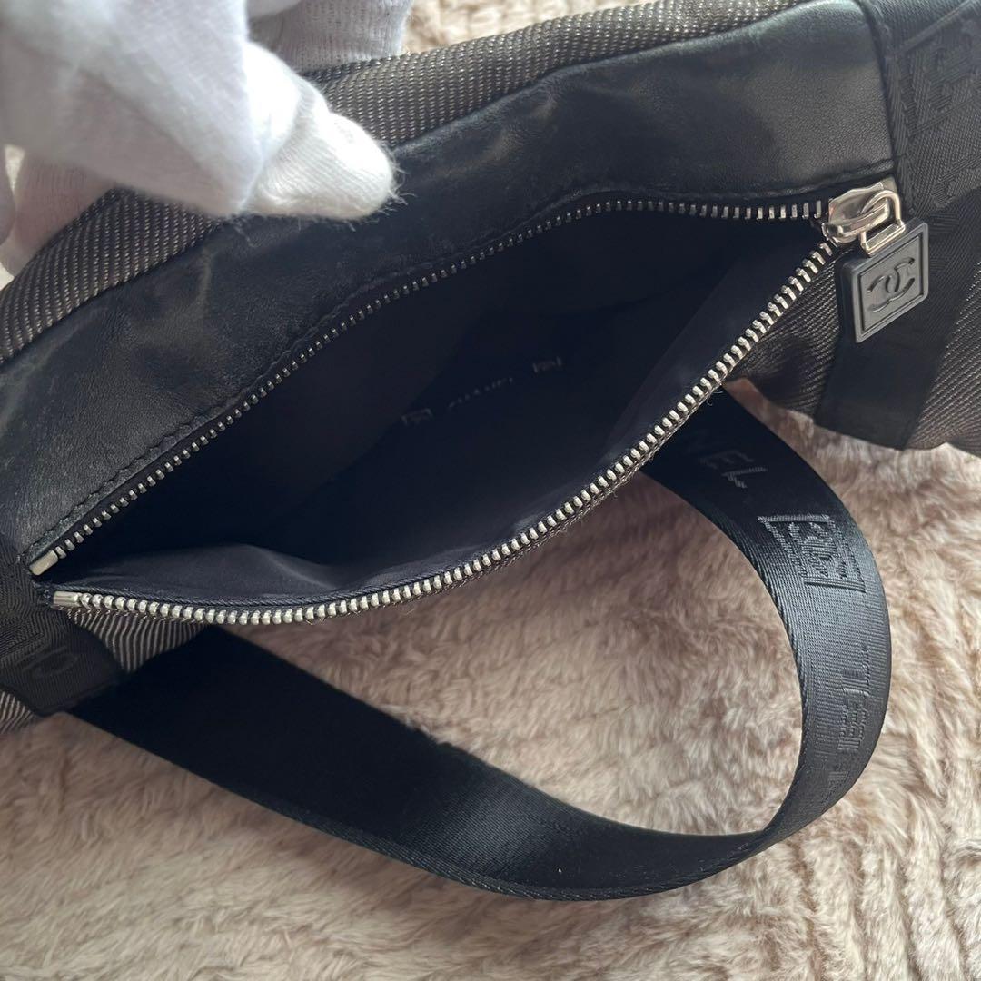 希少 CHANEL SPORTSライン ココマーク ボディバッグ