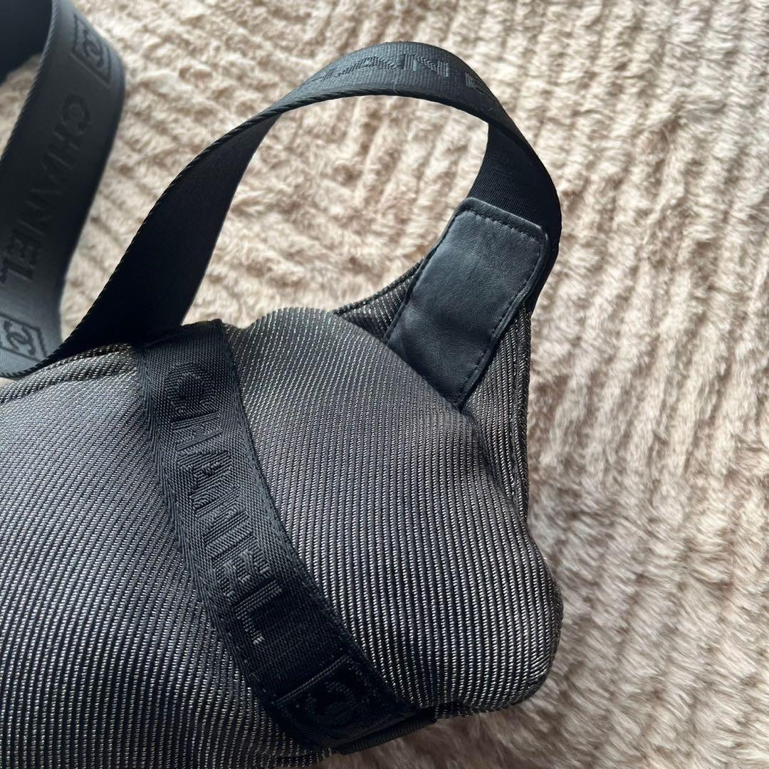 希少 CHANEL SPORTSライン ココマーク ボディバッグ