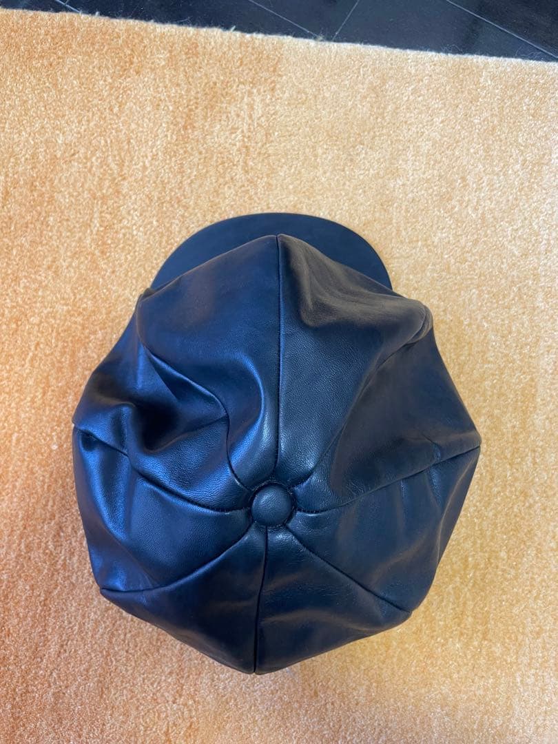 エンダースキーマ　黒 レザー キャスケット 帽子