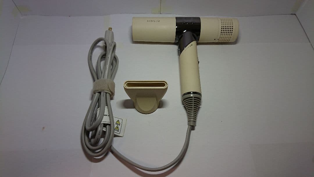 早い者勝ち！KINUJO 絹女 キヌージョ ヘアドライヤー 箱あり 説明書あり