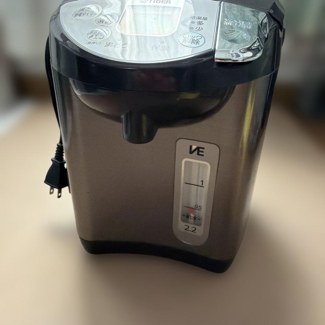 タイガー　電気ポット　蒸気レス　とく子さん2.2L ブラウン　PIW-A220T