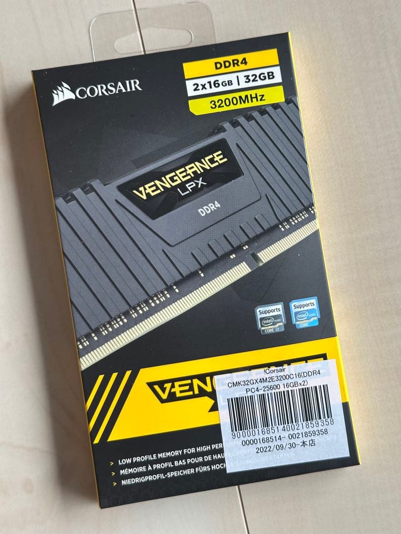 CMK32GX4M2E3200C16 DDR4メモリー