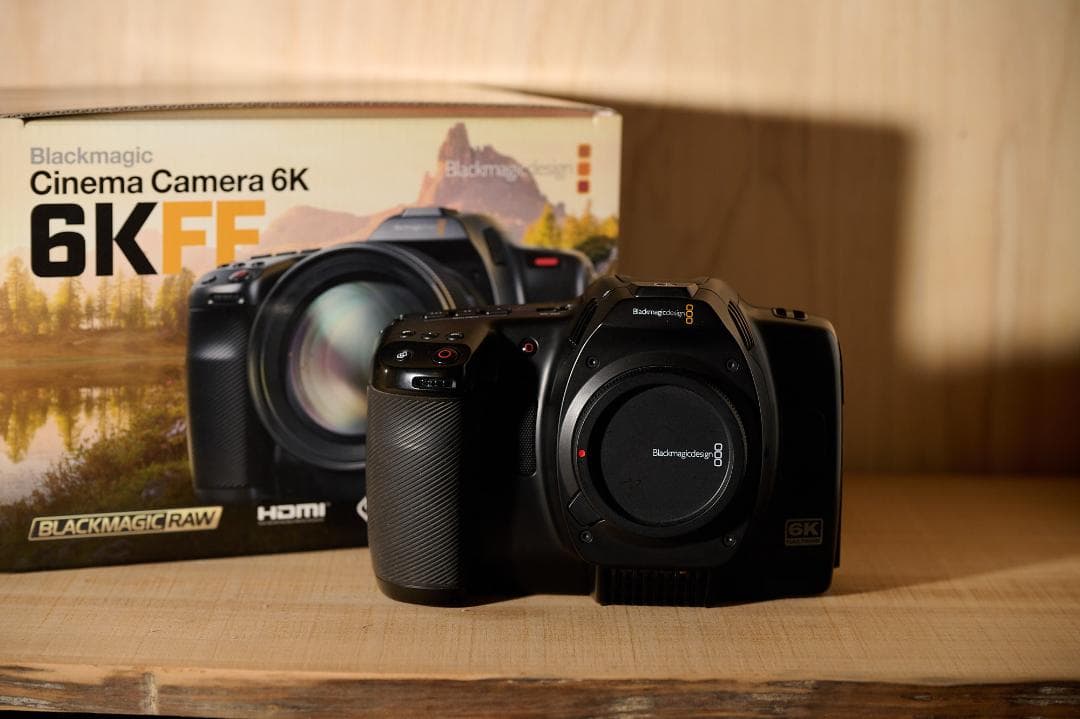 デジタルカメラ Blackmagic Cinema Camera 6K (BMCC6K FF)