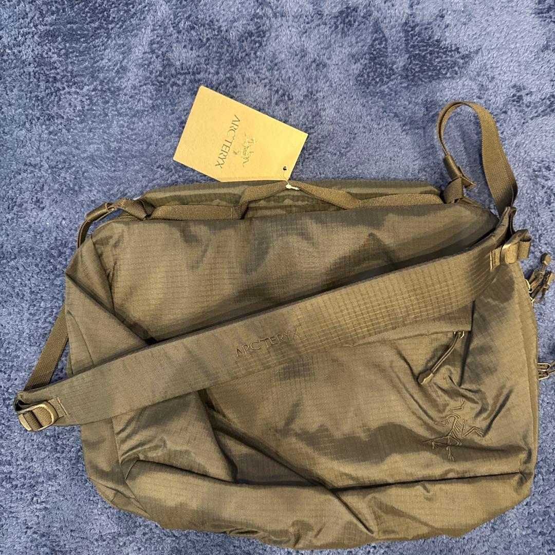 新品 アークテリクス Ion Gear Organizerショルダー バッグ