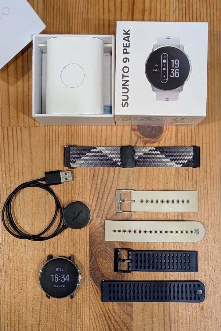 SUUNTO 9 PEAK ホワイト スマートウォッチ