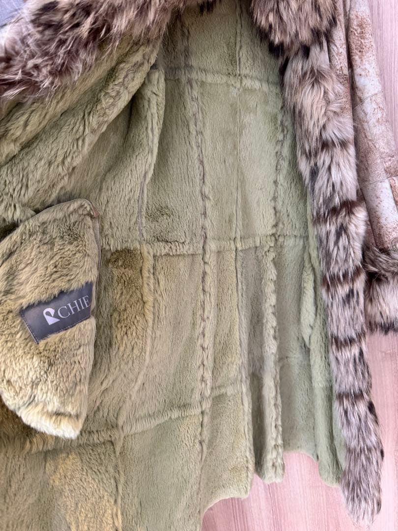 お値下げ✨ロイヤルチエ コート エレガント ベージュ