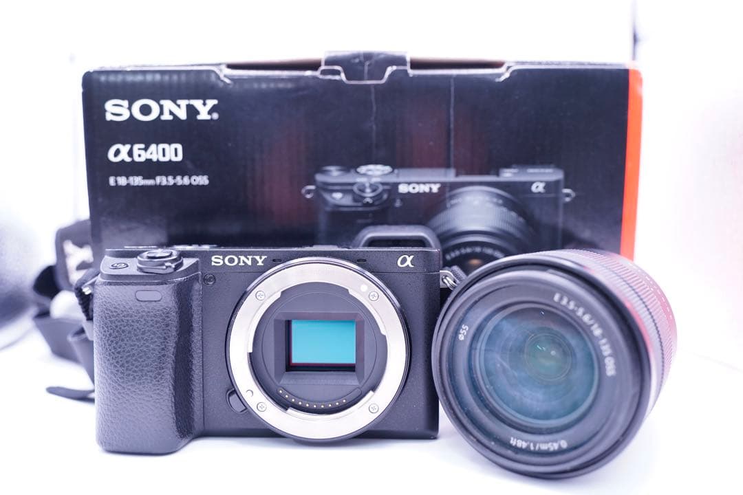 Sony α6400 ミラーレスカメラ E 18-135mm レンズ付き