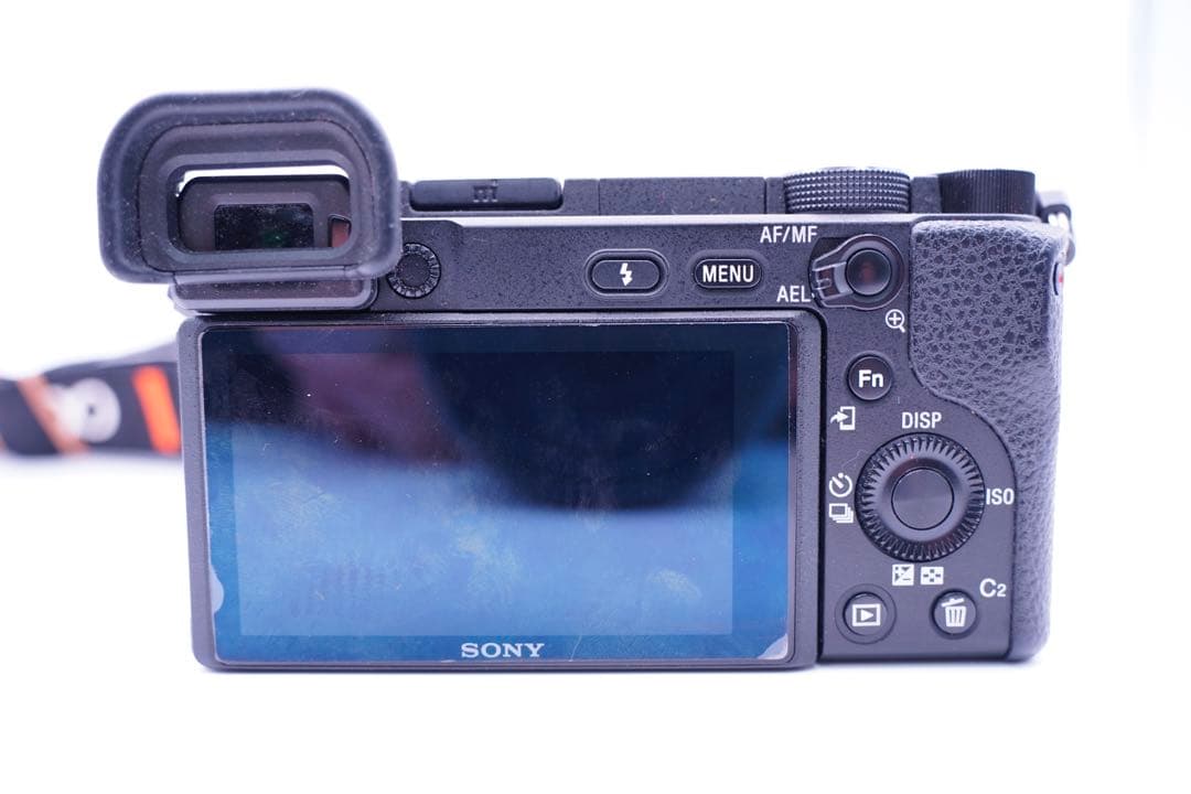 Sony α6400 ミラーレスカメラ E 18-135mm レンズ付き