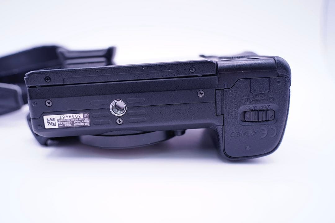 Sony α6400 ミラーレスカメラ E 18-135mm レンズ付き