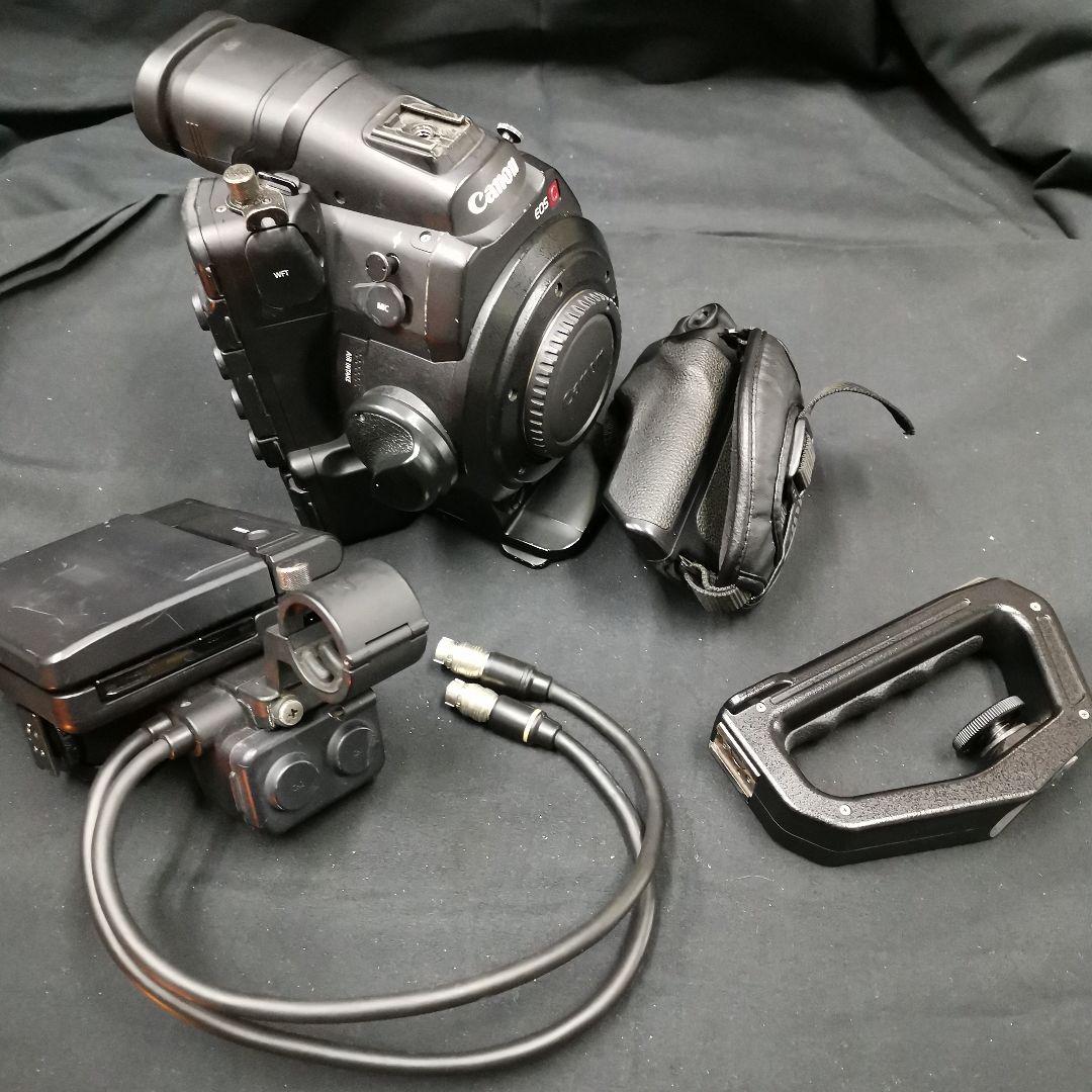 EOS C300 中古品　バッテリー付属しません