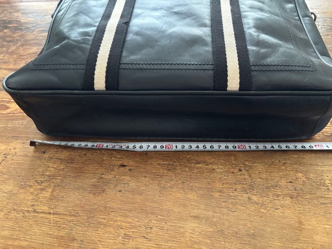 BALLY ビジネスバッグ 黒 レザー ストライプデザイン