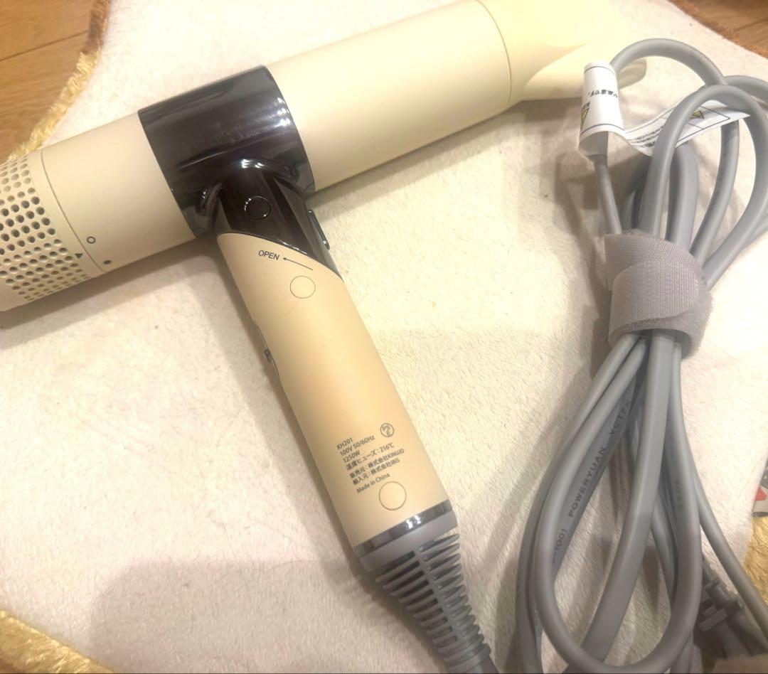 絹女　KINUJO ヘアドライヤー　ドライヤー