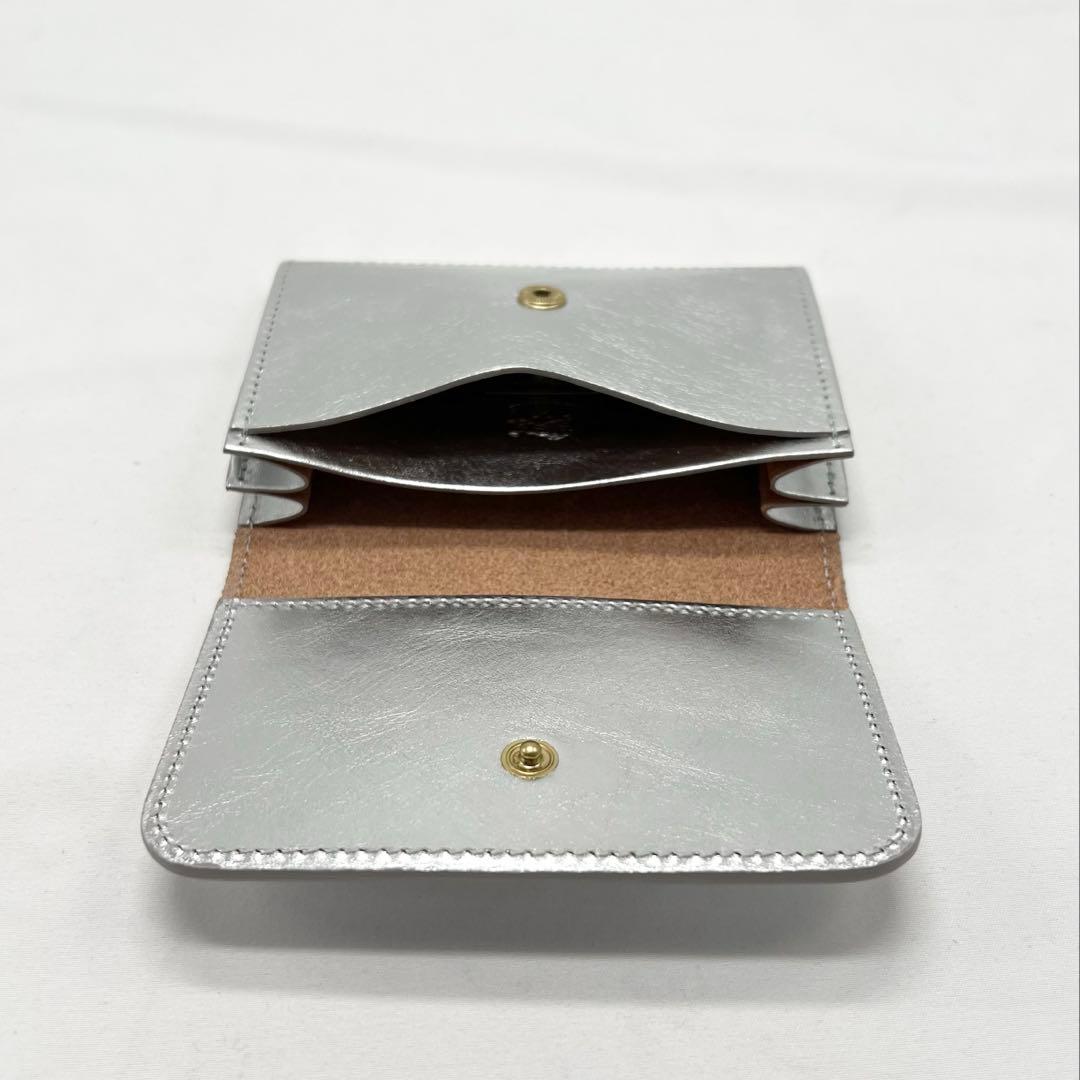 【新品未使用】イルビゾンテ カードケース ☆ SILVER シルバー ☆