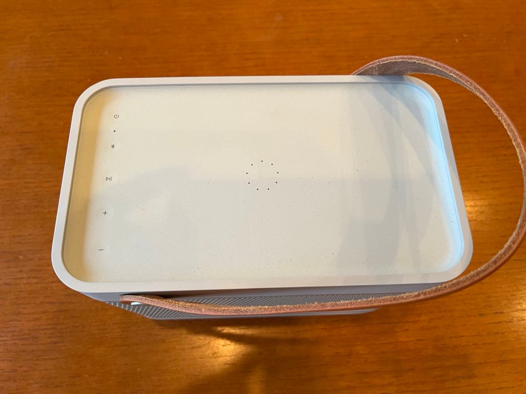 【美品・新品同様】Bang & Olufsen beolit20 スピーカー