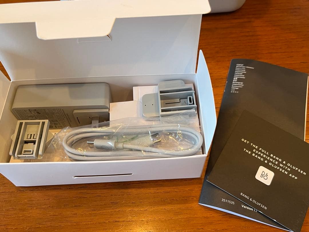 【美品・新品同様】Bang & Olufsen beolit20 スピーカー