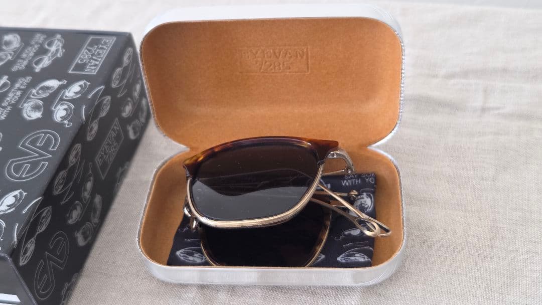 も*！様 EYEVAN7285フォールディングサングラス