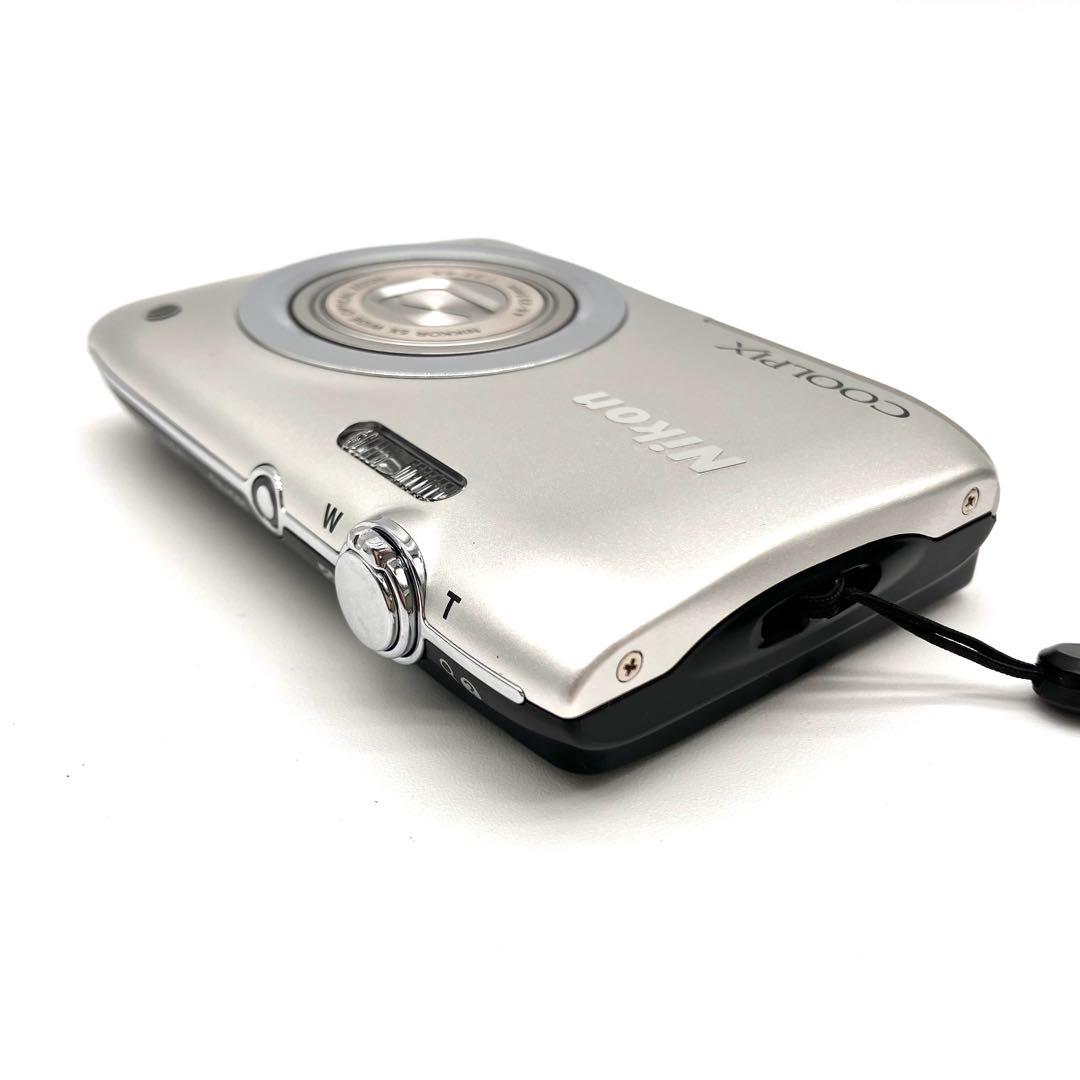 Nikon COOLPIX A100 シルバー