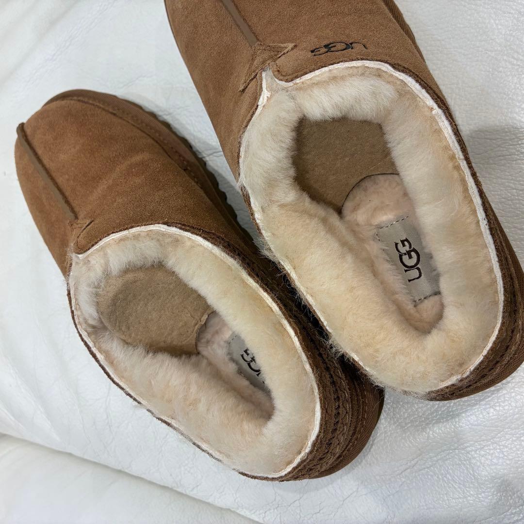 UGG アグ　NEUMAN ムートン　シューズ