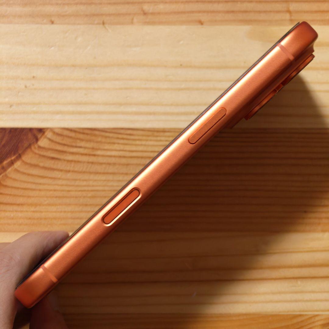 Apple iPhone 17 Pro Orange 1TB CA属