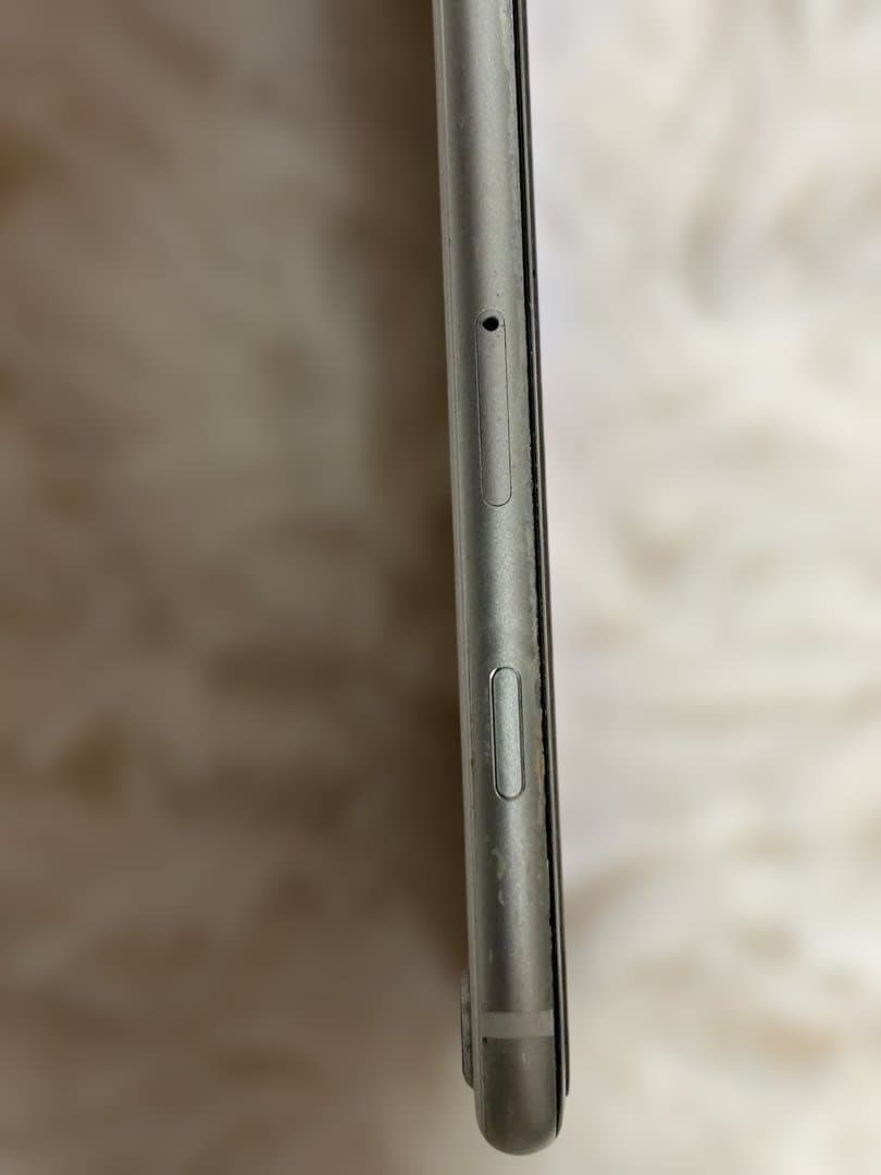 iPhone se2 ホワイト 最大容量78%