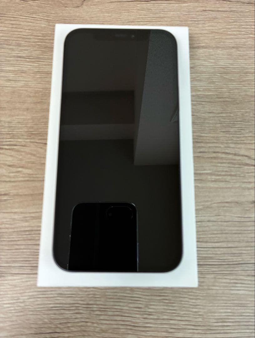 iPhone12 本体　64GB