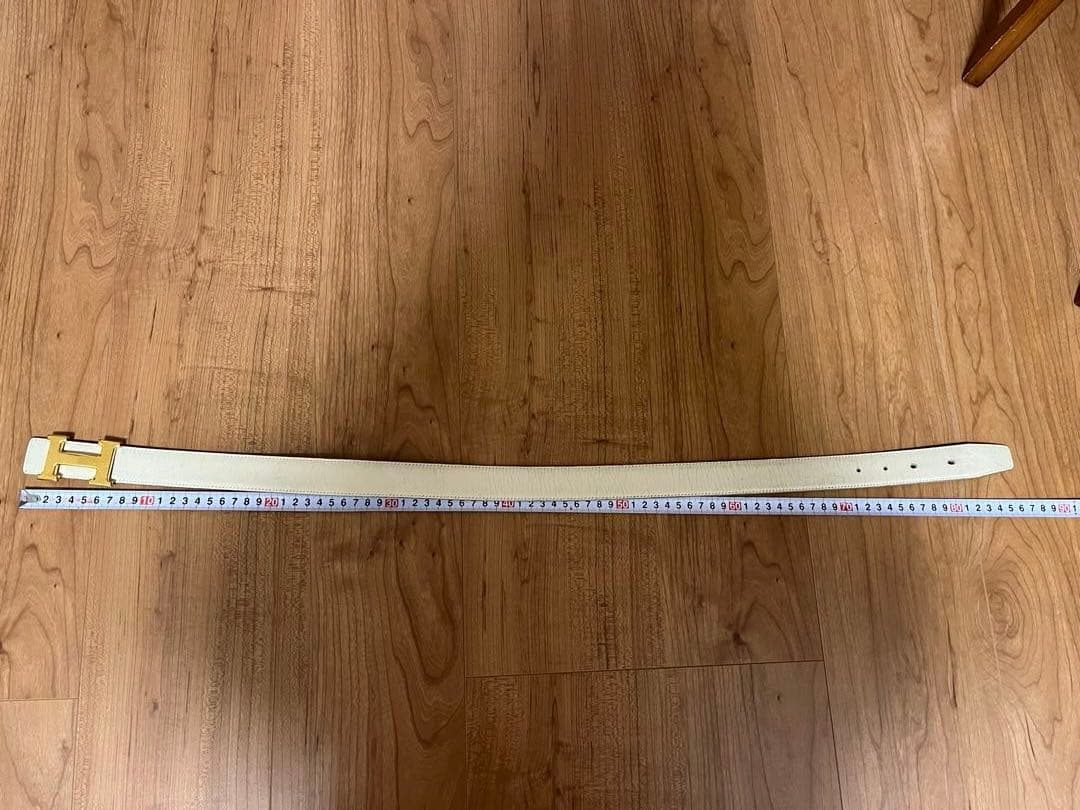 エルメス　レザーベルト　アイボリーとグレーのリバーシブル