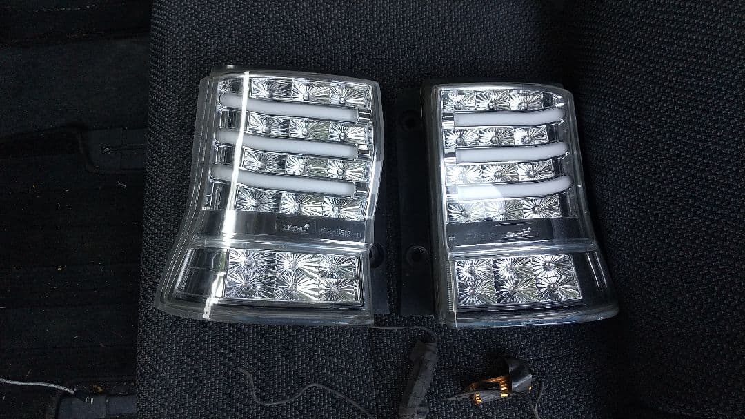 l375s タントカスタム クリスタルアイ クリアテールランプLED 点灯確認済