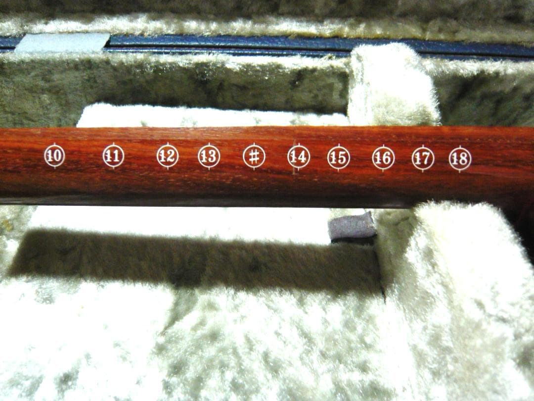 三味線　ケース入り　　撥　駒　小物付き