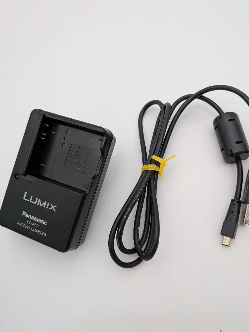 【稼働品】LUMIX Panasonic DMC-FX700 非売品三脚付き②