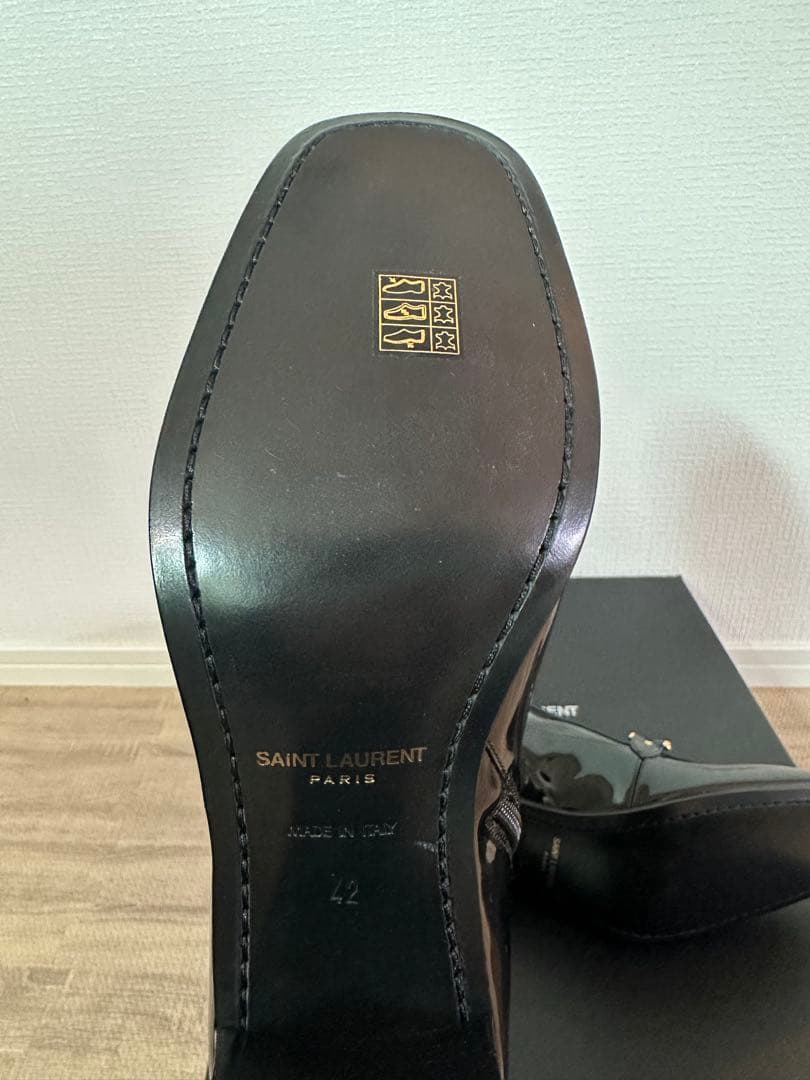 専用SAINT LAURENT PARIS 23SS ホースビットパテントブーツ