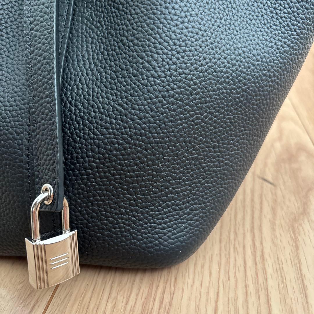 美品　本革　バッグインバッグ付きハンドバッグ　キューブバッグ　ピコタン