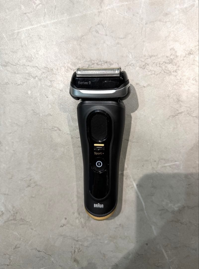 Braun Series 9 4枚刃 メンズ 電気シェーバー ケース付