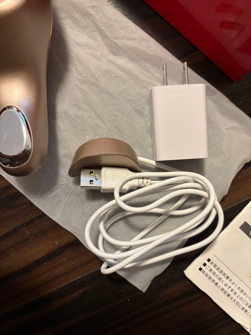 正規品 IKKOプロデュース MEラボンエクラ 美顔器