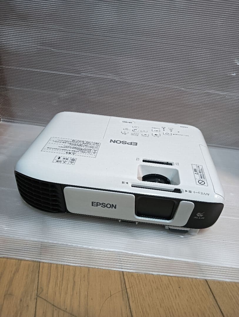 EPSON プロジェクター 本体 eb-w41　激安す！
