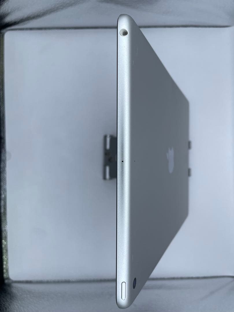 iPad 7世代 32GB 本体 バッテリー91%