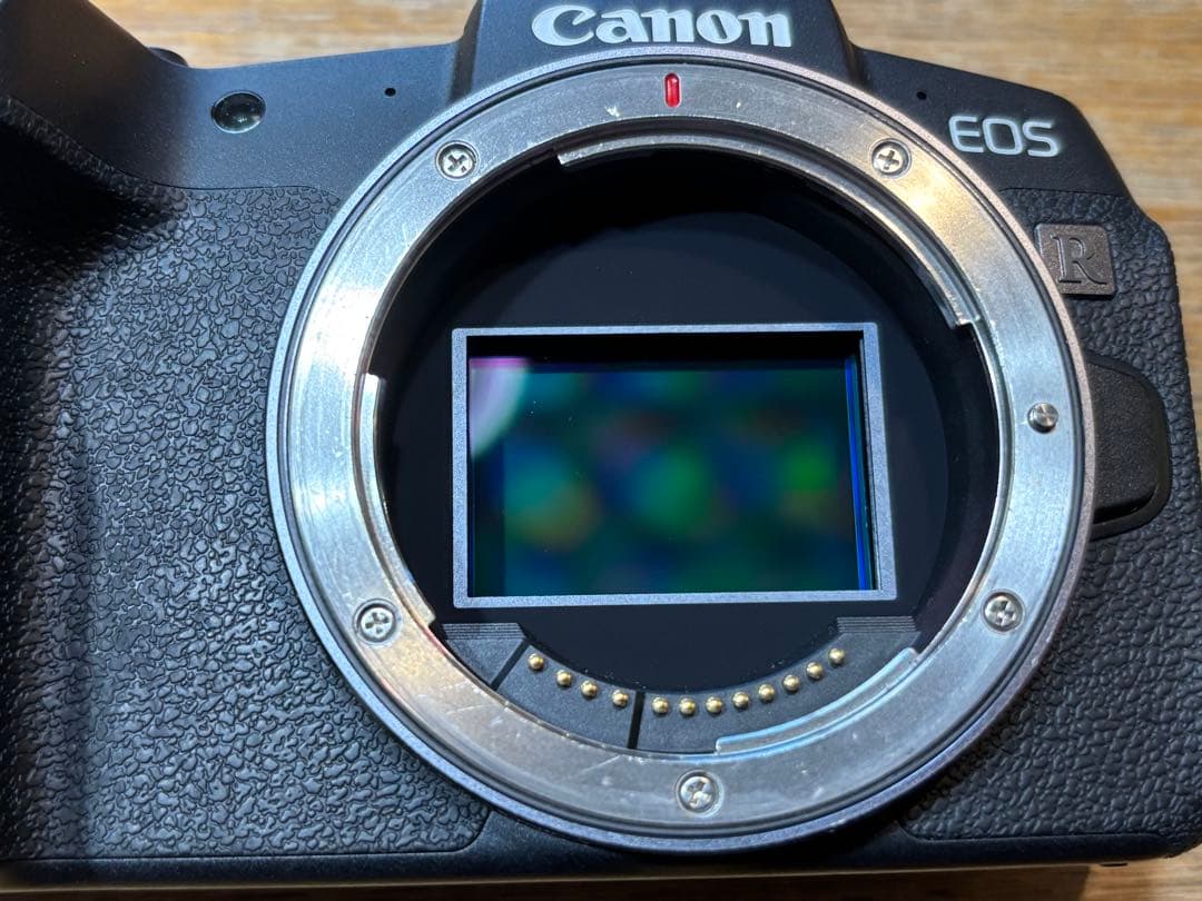 ゴック出品　Canon EOS RP ボディーのみ【訳あり】