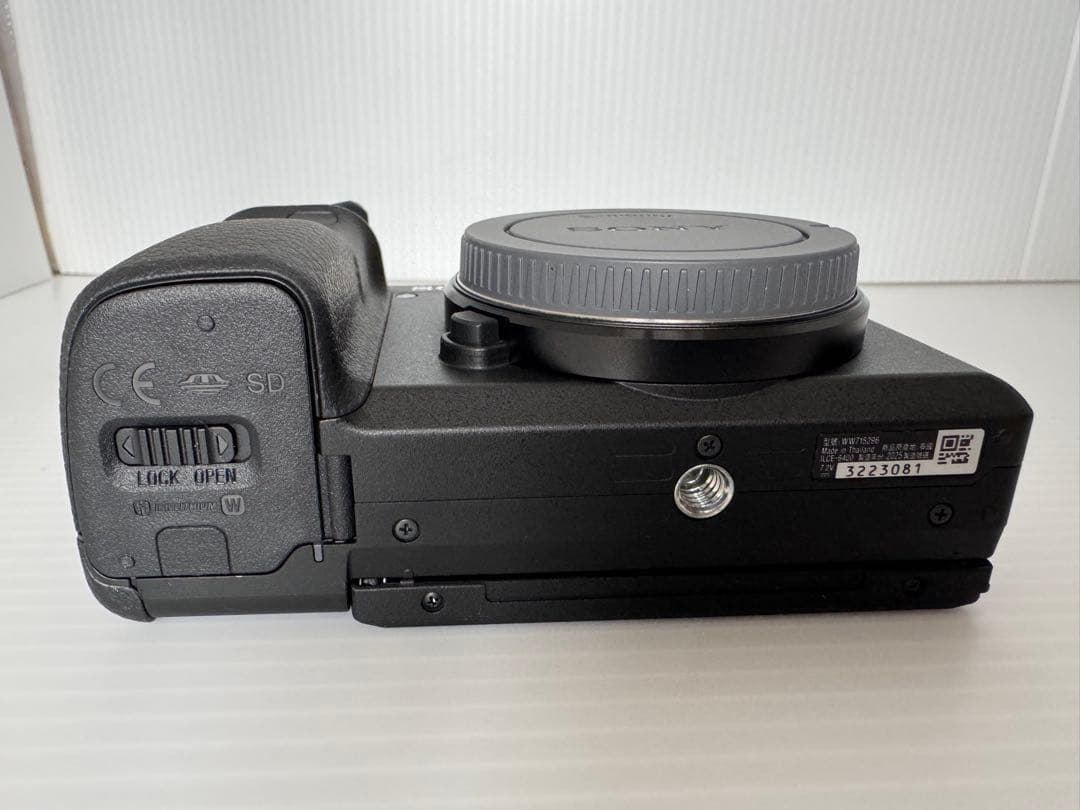 新品未使用 標準ズームレンズ付き SONY α6400 SELP1650