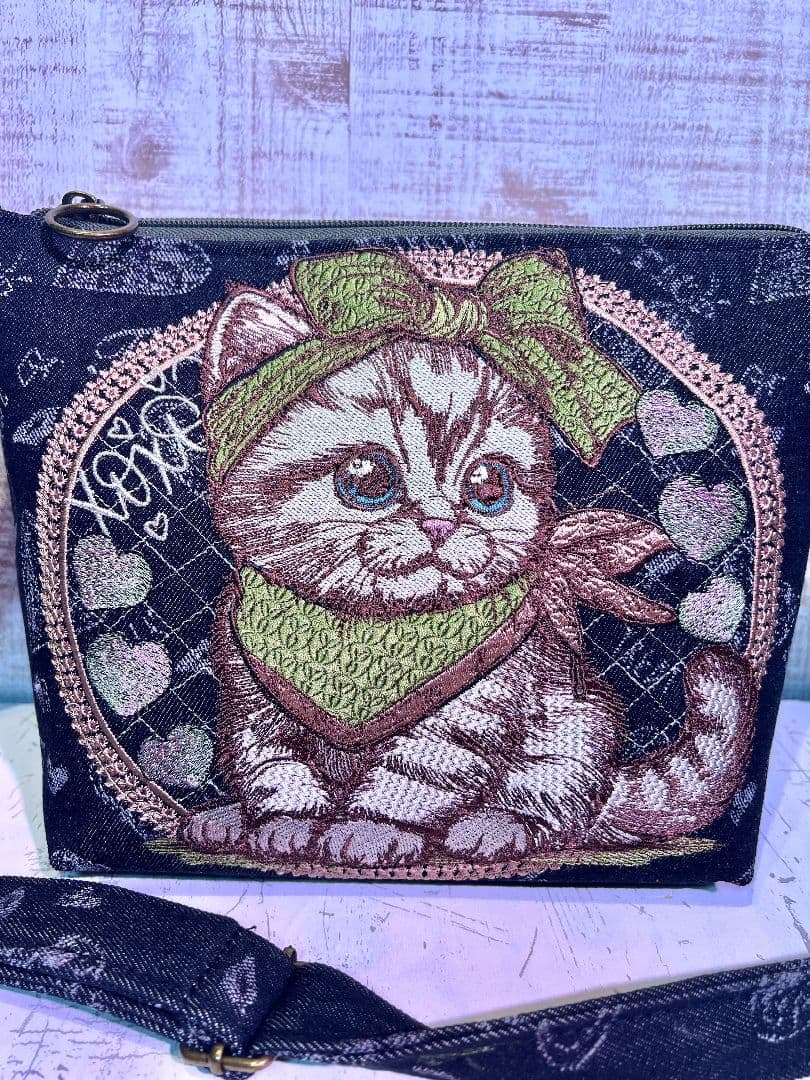 ブラックハート柄デニム♡刺繍のショルダーバッグ♡リボンとバンダナの猫ちゃん