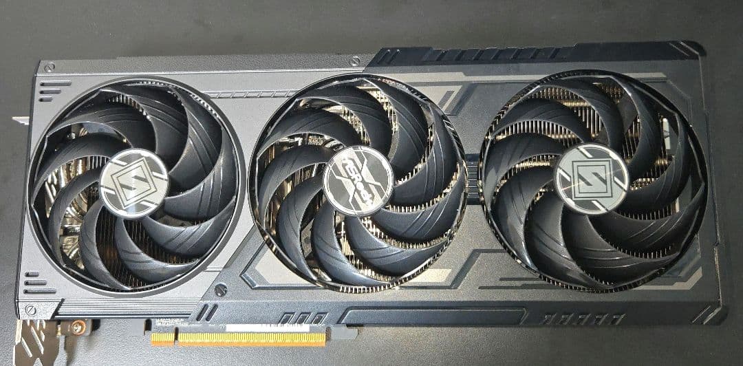 グラフィックボード・グラボ・ビデオカード ASRock Radeon RX 9070 XT 16GB