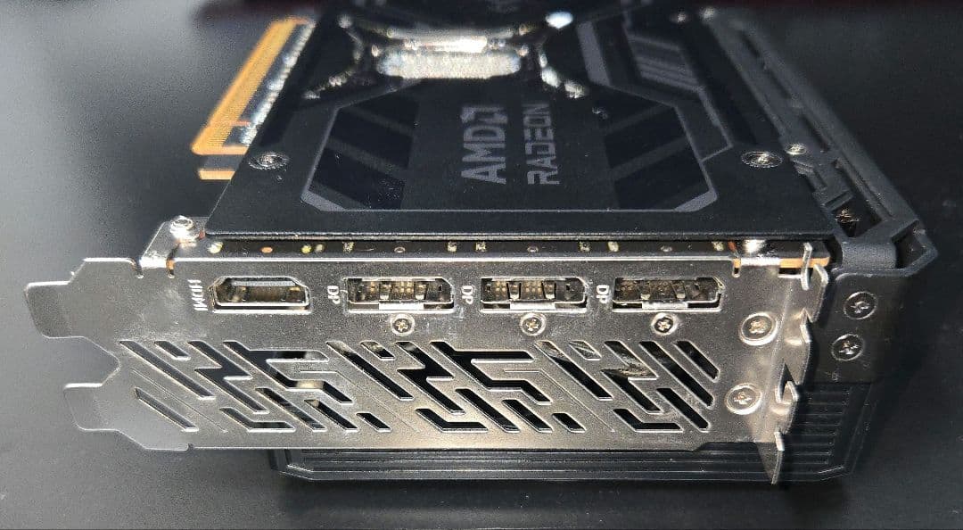 グラフィックボード・グラボ・ビデオカード ASRock Radeon RX 9070 XT 16GB