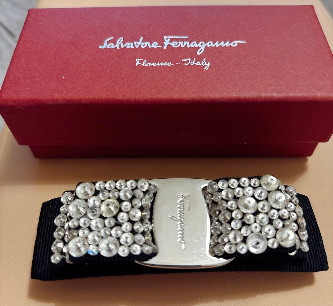 Salvatore Ferragamo クリスタルヘアバレッタ