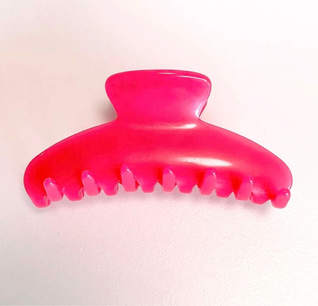 アレクサンドルドゥパリ　ピンク　クリップ　キラキラストーン　ショッキングピンク