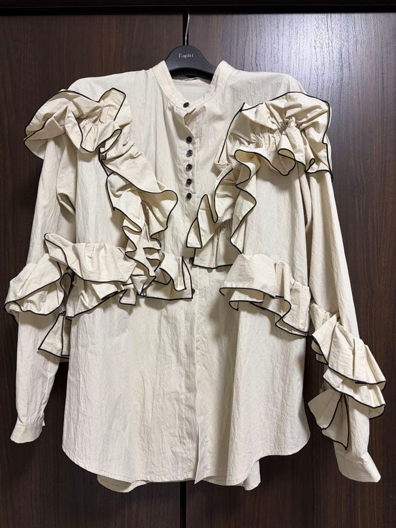 2*！様 eaphi Feeling Frills Blouse ベージュ FR